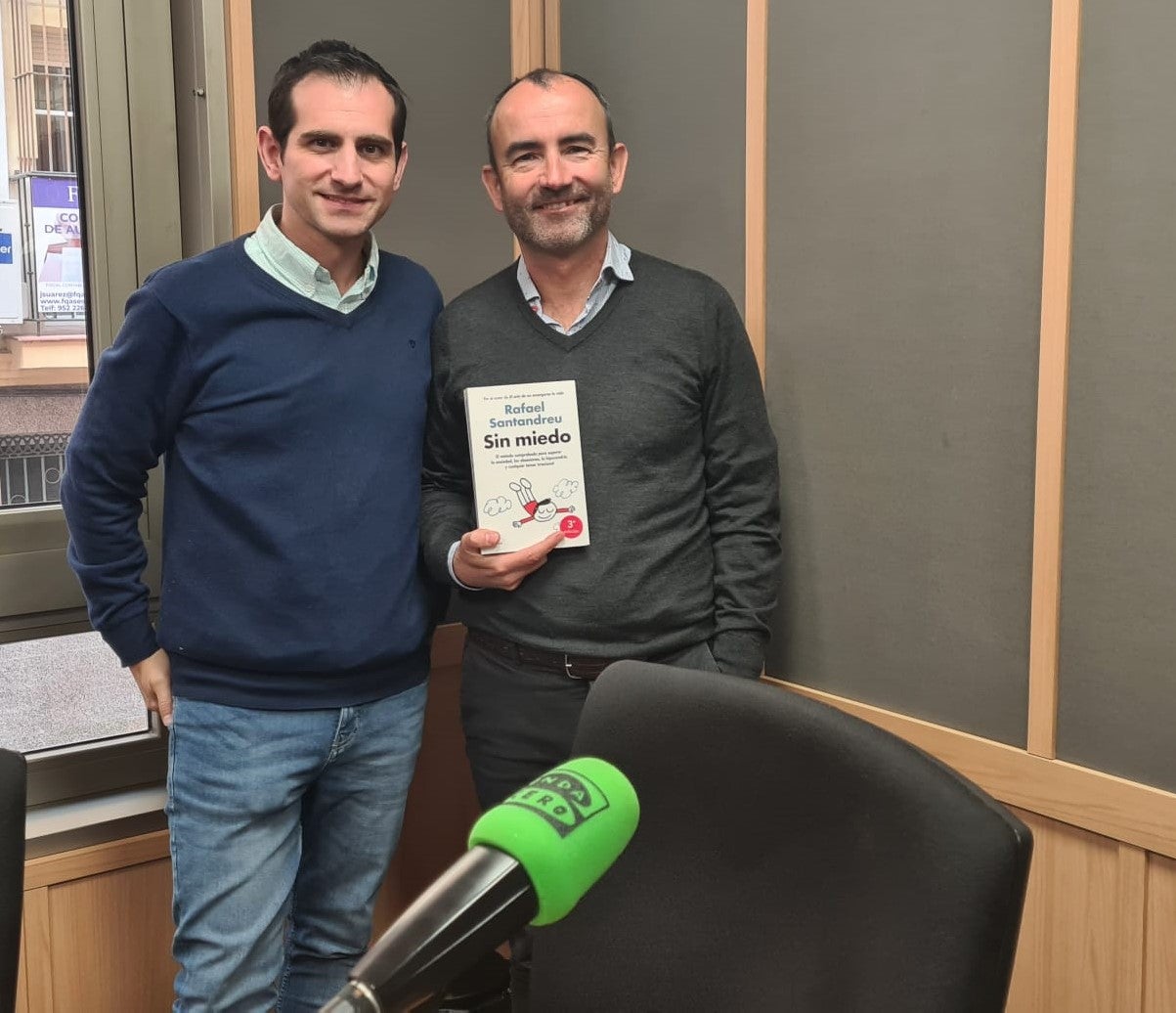 "Sería un error pensar que serás feliz cuando no tengas emociones negativas" "Sería un error pensar que serás feliz cuando no tengas emociones negativas"