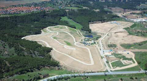 Vista a&eacute;rea del vertedero controlado de residuos s&oacute;lidos urbanos de Alcal&aacute; de Henares