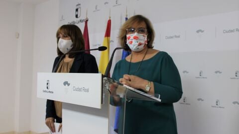 Carmen Olmedo durante al rueda de prensa Carmen Olmedo durante al rueda de prensa