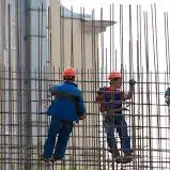 Trabajadores en una obra de la construcción Trabajadores en una obra de la construcción