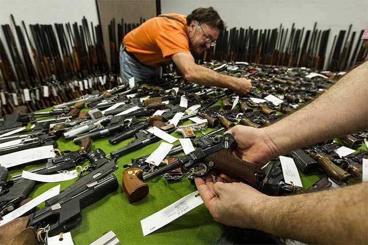La Guardia Civil de Ciudad Real subastará 483 armas en la modalidad de pliego cerrado La Guardia Civil de Ciudad Real subastará 483 armas en la modalidad de pliego cerrado