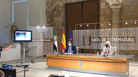 El Consejero de Sanidad, José María Vergeles considera que no es momento aún de rebajar el periodo de cuarentenas por Covid El Consejero de Sanidad, José María Vergeles considera que no es momento aún de rebajar el periodo de cuarentenas por Covid