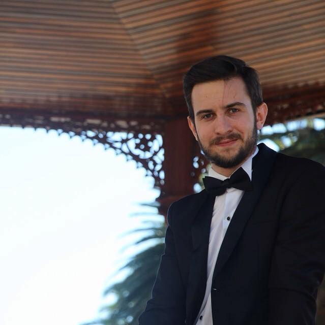 MÁS DE UNA NOTA MÁS DE UNA NOTA