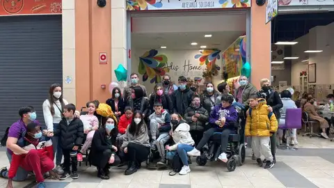 Lourdes Pérez, en la actualidad tenemos por los 300 usuarios a los que formamos para su integración laboral adis