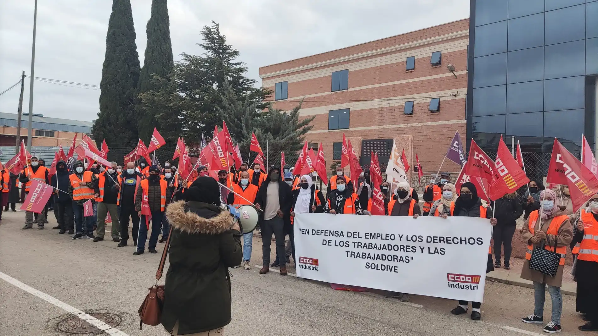 La plantilla de Soldive inicia una huelga indefinida para defender el futuro de sus puestos de trabajo