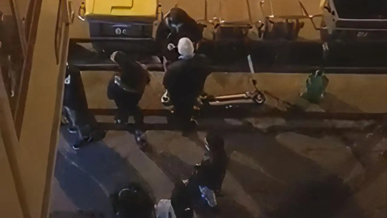 Los vecinos del Orzán en A Coruña denuncian los graves problemas de seguridad ligados a la movida nocturna. Imagen: Vecinos Orzán Los vecinos del Orzán en A Coruña denuncian los graves problemas de seguridad ligados a la movida nocturna. Imagen: Vecinos Orzán