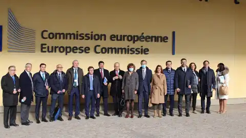 Alcaldes del PP en la sede de la Comisión Europea Alcaldes del PP en la sede de la Comisión Europea