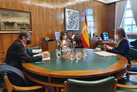 Reunión con la ministra Ribera para hablar de los fondos europeos Reunión con la ministra Ribera para hablar de los fondos europeos