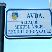 Placa calle de Miguel Ángel Reguillo