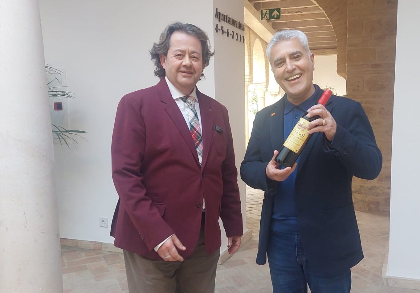 Un Crisol con Antonio Baena Un Crisol con Antonio Baena