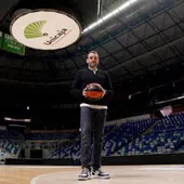 Oficial: Ibon Navarro, nuevo entrenador de Unicaja Oficial: Ibon Navarro, nuevo entrenador de Unicaja