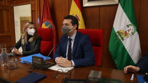 El alcalde preside el pleno ordinario 