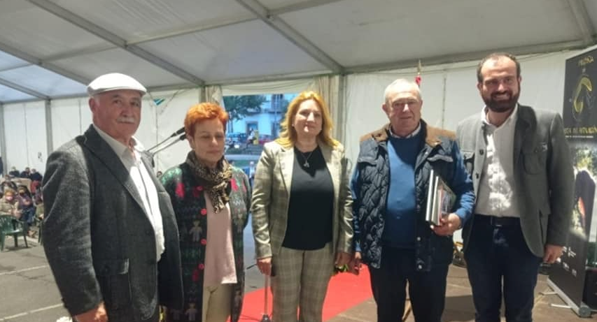 Miriam Martínez: "Estamos muy contentos con la respuesta del público en el Concurso de Tonada de Infiesto" Miriam Martínez: "Estamos muy contentos con la respuesta del público en el Concurso de Tonada de Infiesto"