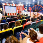 El Hospital Universitario Torrecárdenas inaugura una sala de cine en el Materno Infantil 