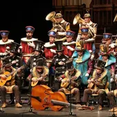 El coro 'Tócame' de julio pardo en el COAC El coro 'Tócame' de julio pardo en el COAC