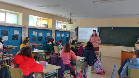 Taller Mujer y Ni&ntilde;a en la Ciencia
