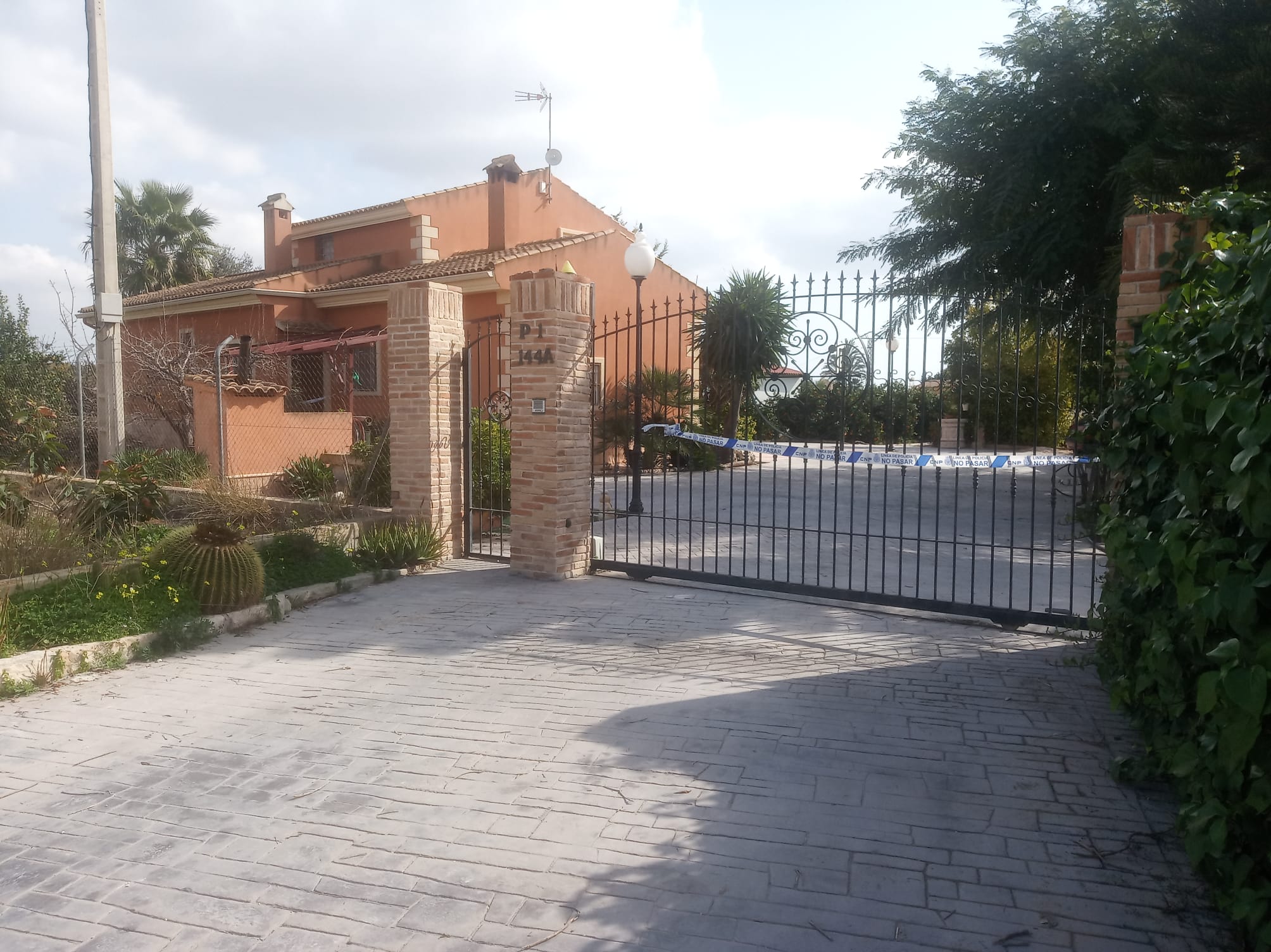 Detenido en Elche un menor de 15 años por matar a tiros a sus padres y hermano Detenido en Elche un menor de 15 años por matar a tiros a sus padres y hermano