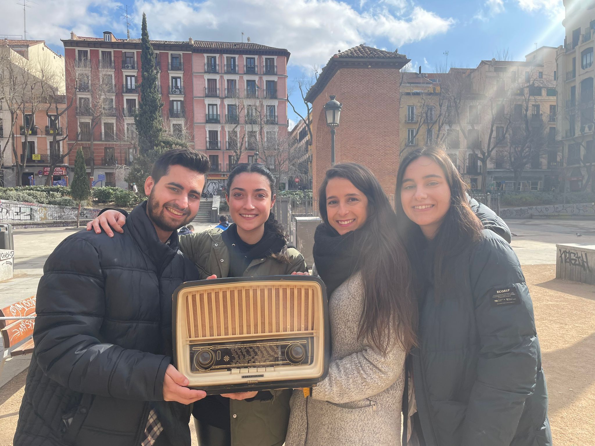 El futuro de la radio: ¿Qué piensan los jóvenes de la radio actual y qué cambiarían? El futuro de la radio: ¿Qué piensan los jóvenes de la radio actual y qué cambiarían?