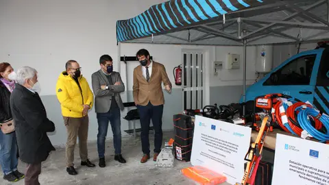 Entrega de un equipo de escarceración os Ges de Maceda Entrega de un equipo de escarceración os Ges de Maceda