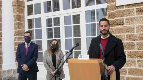 Mario González en rueda de prensa Mario González en rueda de prensa