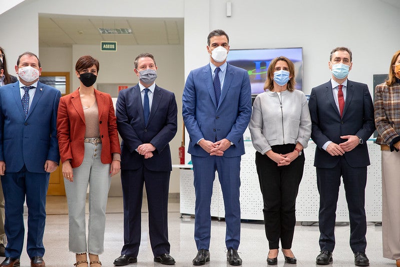 Pedro Sánchez, en Puertollano: "La revolución energética puede reforzar el carácter industrial de Puertollano y Castilla-La Mancha" Pedro Sánchez, en Puertollano: "La revolución energética puede reforzar el carácter industrial de Puertollano y Castilla-La Mancha"