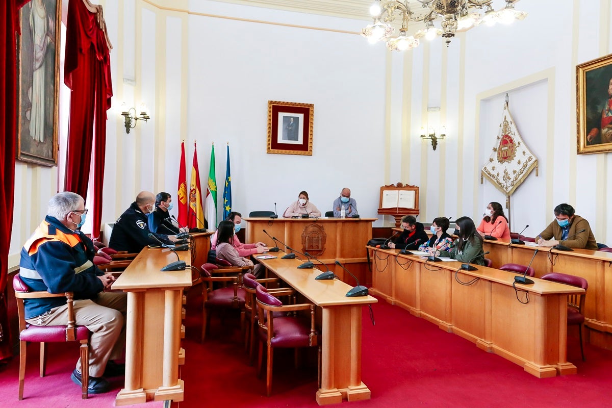 Durante los días de carnaval habrá refuerzo de 20 policías y técnicos de limpieza Durante los días de carnaval habrá refuerzo de 20 policías y técnicos de limpieza