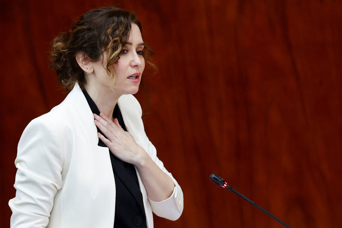 Persona física y un señor de Murcia: Continúa la guerra abierta entre Madrid y Murcia Persona física y un señor de Murcia: Continúa la guerra abierta entre Madrid y Murcia