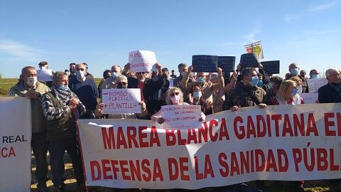 Vecinos concentrados en El Puerto Vecinos concentrados en El Puerto