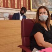 La delegada de Hacienda Sonia Gaya participando en un pleno del Ayuntamiento de Sevilla