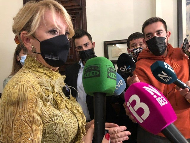Esperanza Aguirre defiende en Palma la honorabilidad de Isabel Díaz Ayuso Esperanza Aguirre defiende en Palma la honorabilidad de Isabel Díaz Ayuso
