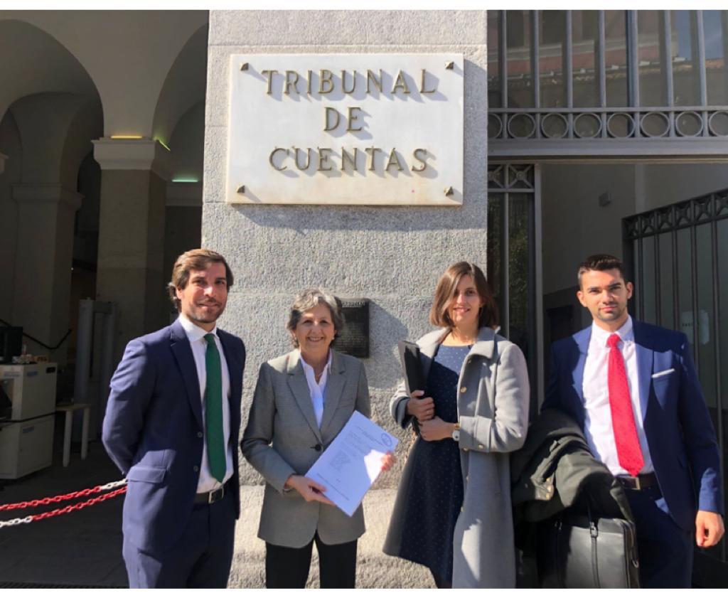 Un bufete de Torrevieja elabora y registra una millonaria demanda contra los líderes del Procés Un bufete de Torrevieja elabora y registra una millonaria demanda contra los líderes del Procés