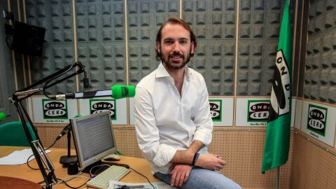 Jaime Castilla en los estudios de Onda Cero Sevilla