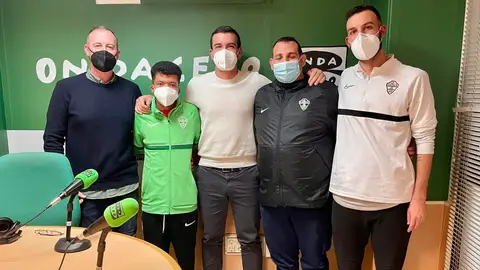 Todos los lunes, de 19:20 a 20:00 horas, la Tertulia del Deporte en Onda Cero Elche. Todos los lunes, de 19:20 a 20:00 horas, la Tertulia del Deporte en Onda Cero Elche.