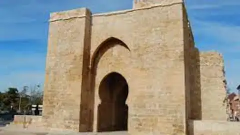 puerta de toledo en ciudad real puerta de toledo en ciudad real