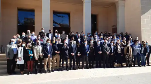 Foto de familia de los asistentes al primer Foro de Alcaldes Foto de familia de los asistentes al primer Foro de Alcaldes