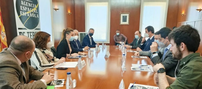 Teruel presenta su candidatura para acoger la Agencia Espacial Teruel presenta su candidatura para acoger la Agencia Espacial