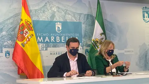 Ángeles Muñoz y Félix Romero Ángeles Muñoz y Félix Romero