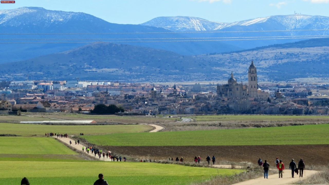 Amigos del Camino de Santiago solicita el arreglo del entorno de la Fuente del Pájaro Amigos del Camino de Santiago solicita el arreglo del entorno de la Fuente del Pájaro