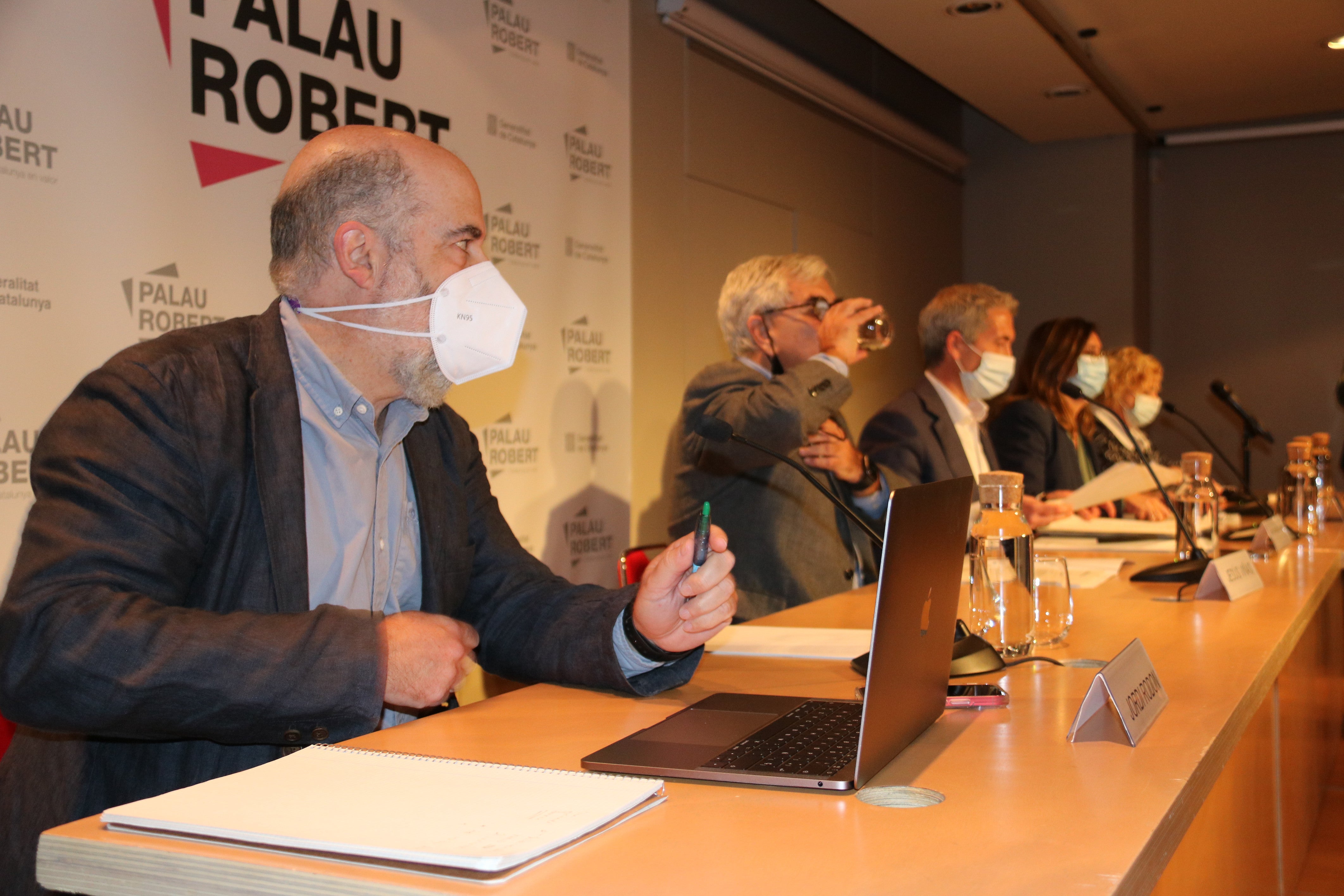 Educació reconeix “capacitat de millora” en la gestió del nou calendari però retreu als sindicats la seva resposta “desproporcionada” Educació reconeix “capacitat de millora” en la gestió del nou calendari però retreu als sindicats la seva resposta “desproporcionada”