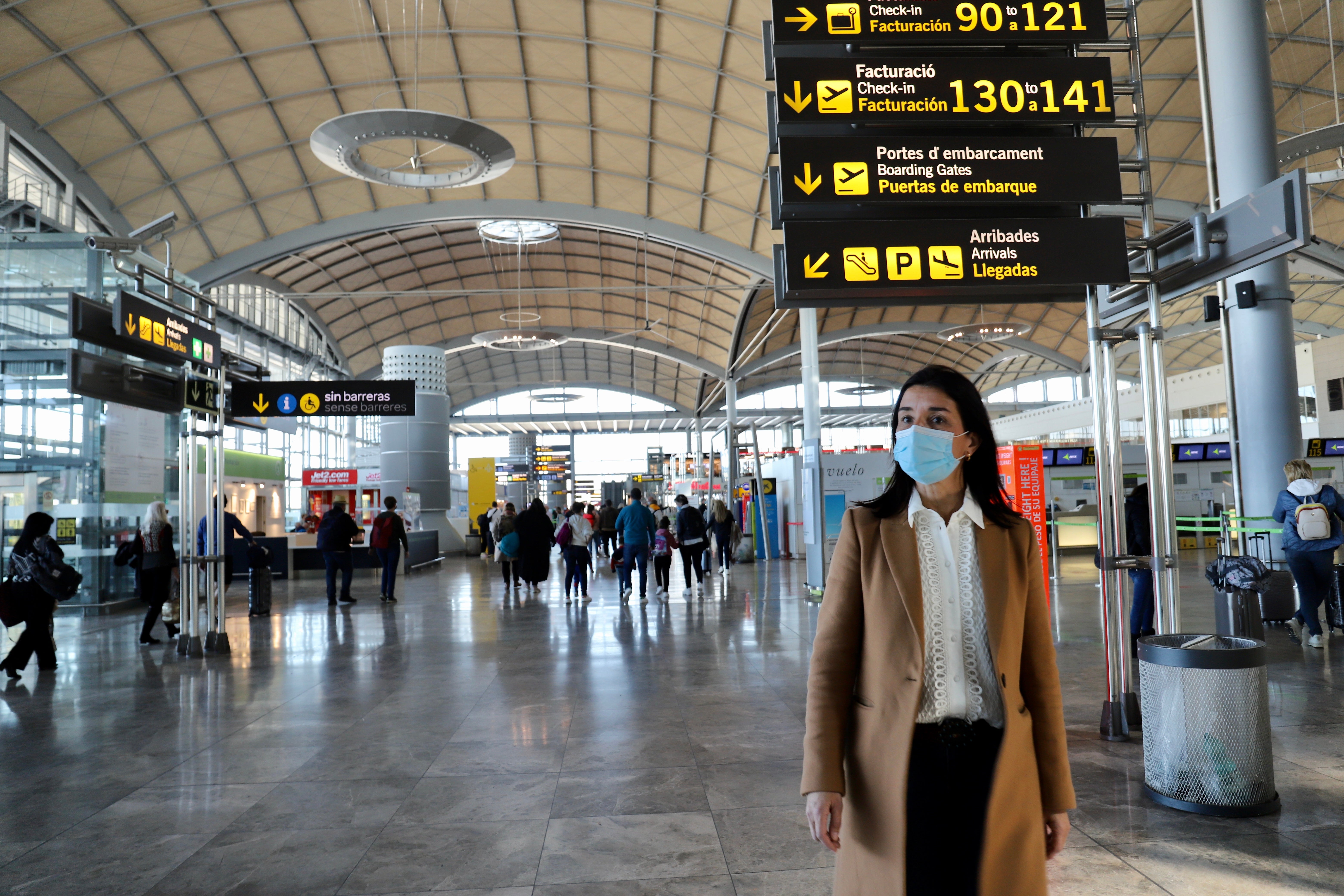 Ciudadanos exige la conexión por tren entre el aeropuerto y Alicante y su área metropolitana Ciudadanos exige la conexión por tren entre el aeropuerto y Alicante y su área metropolitana