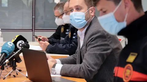 El concejal de Protección Ciudadana, Aarón Cano, acompañado de miembros de la Policía Local y de Protección Civil El concejal de Protección Ciudadana, Aarón Cano, acompañado de miembros de la Policía Local y de Protección Civil