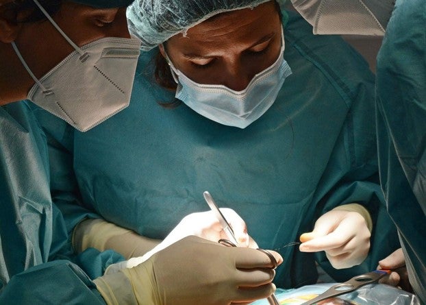 Realizan el primer implante de neuroestimulador del nervio hipogloso para el tratamiento de la apnea del sueño Realizan el primer implante de neuroestimulador del nervio hipogloso para el tratamiento de la apnea del sueño