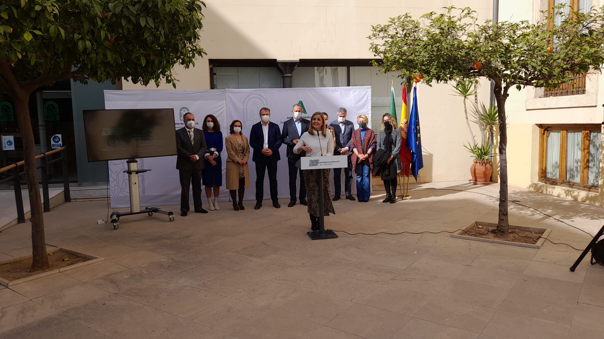 La Junta de Andalucía en Almería premia a 13 entidades y personas con las Banderas de Andalucía La Junta de Andalucía en Almería premia a 13 entidades y personas con las Banderas de Andalucía