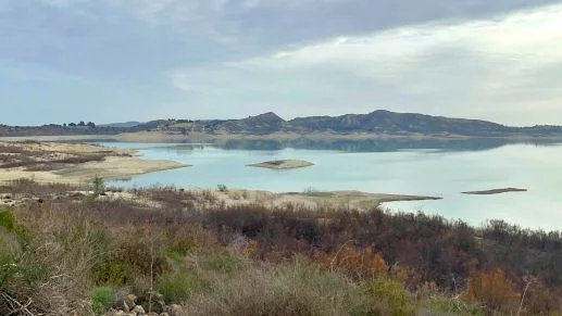 La sequía deja sin agua al embalse de La Pedrera. EMBALSE DE LA PEDRERA