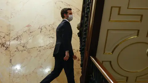 Pablo Casado seguirá en su cargo hasta el Congreso extraordinario de abril y pide a Feijóo que le suceda Pablo Casado seguirá en su cargo hasta el Congreso extraordinario de abril y pide a Feijóo que le suceda