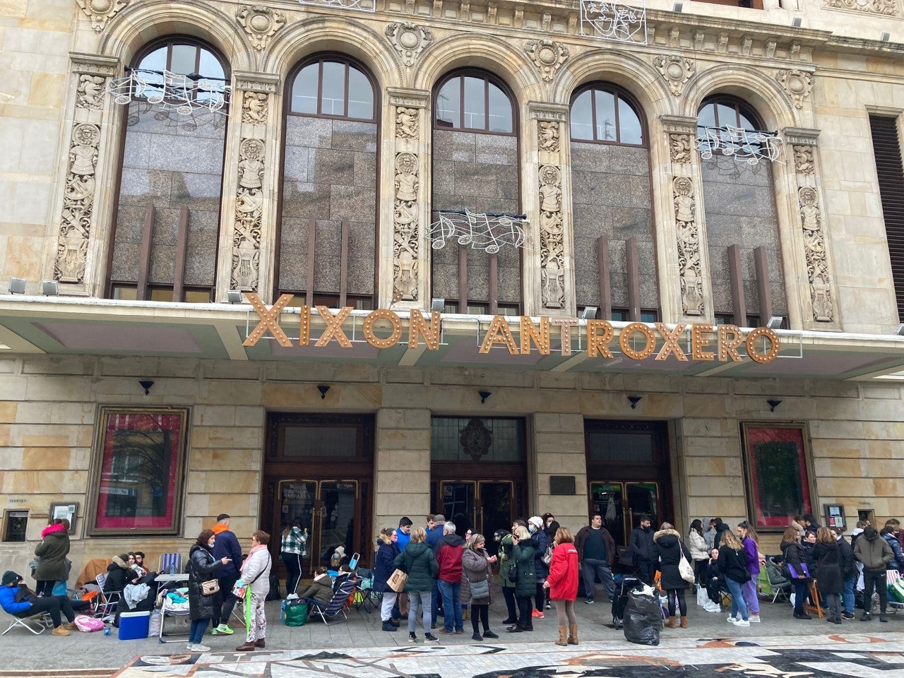 Las charangas toman el teatro Jovellanos Las charangas toman el teatro Jovellanos