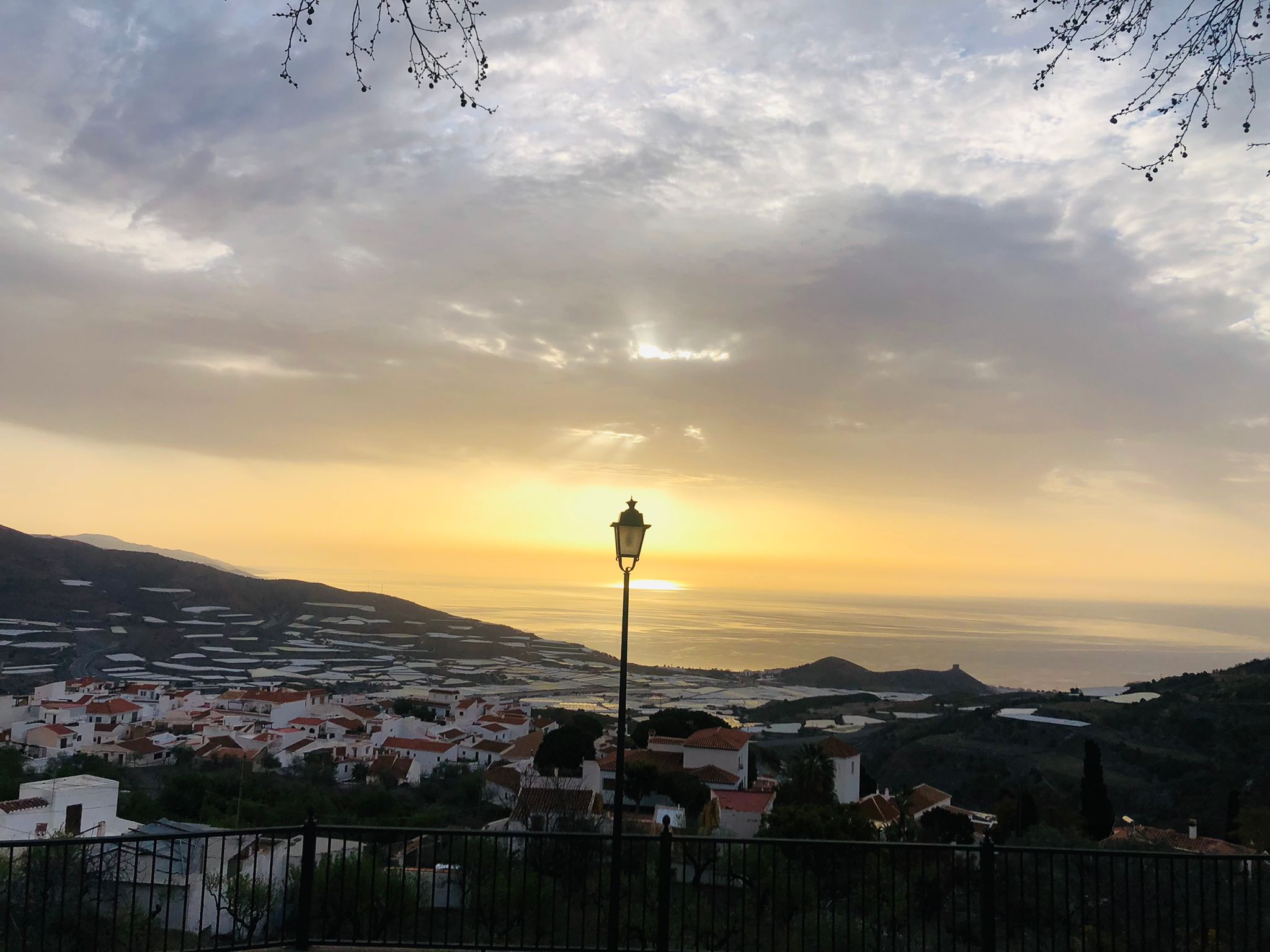 Carmen Moya, Concejala de Fiestas: " Volvemos a la normalidad. Hay que visitar Castell y Gualchos, dos núcleos con encanto." Carmen Moya, Concejala de Fiestas: " Volvemos a la normalidad. Hay que visitar Castell y Gualchos, dos núcleos con encanto."