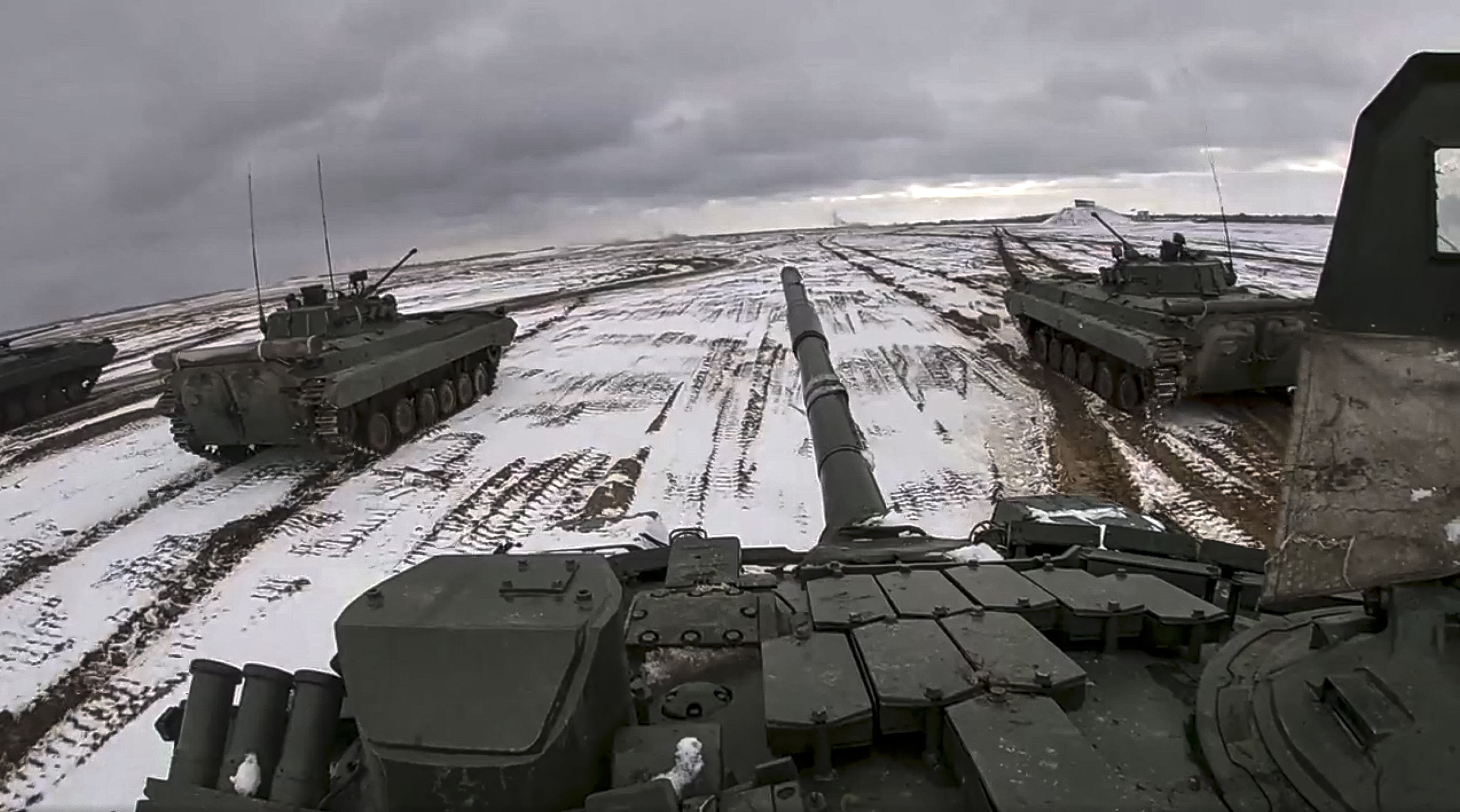 "Todo es impredecible, pero podría acabar como una guerra de guerrillas teniendo en cuenta el desequilibrio de armamento entre Rusia y Ucrania" "Todo es impredecible, pero podría acabar como una guerra de guerrillas teniendo en cuenta el desequilibrio de armamento entre Rusia y Ucrania"