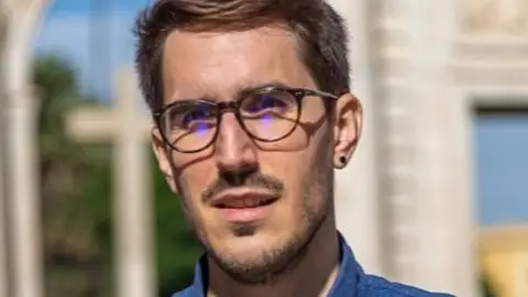 Joan Sanchis, autor del libro "Quatre dies. Treballar menys per viure en un món millor". Joan Sanchis, autor del libro "Quatre dies. Treballar menys per viure en un món millor".