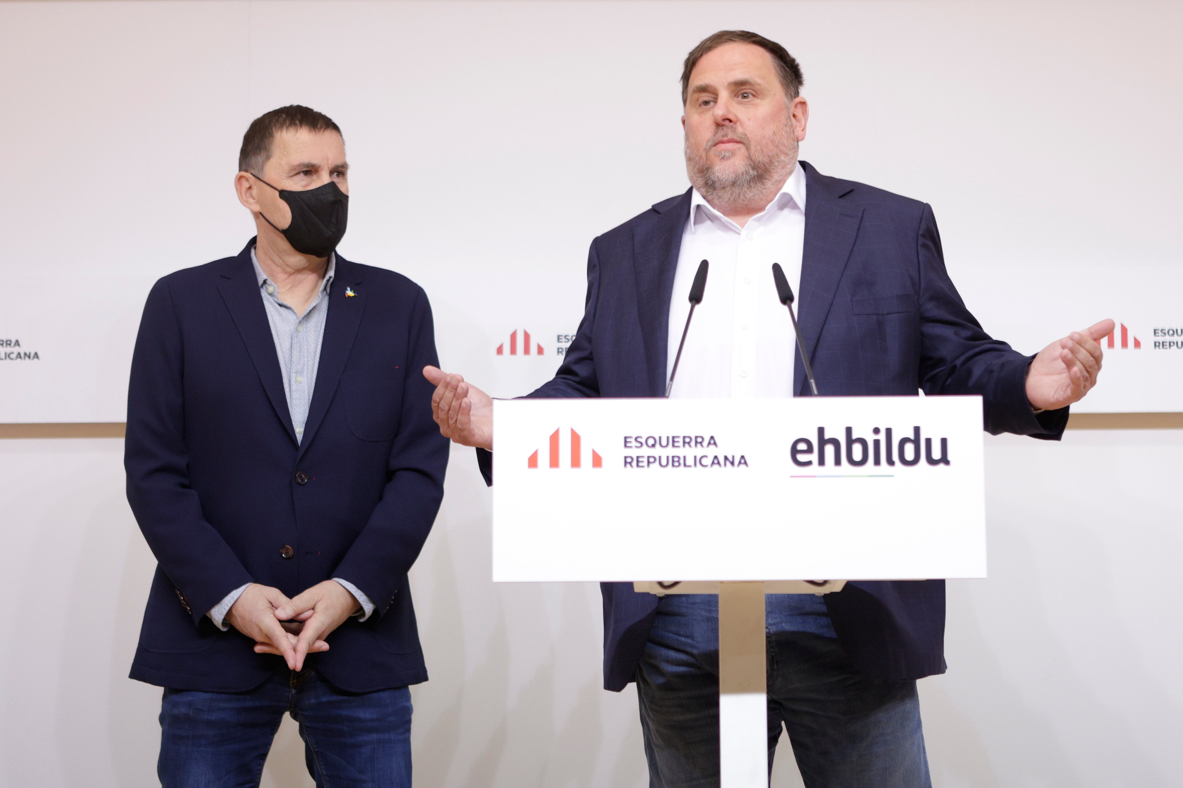 Junqueras compara la invasión a Ucrania con Cataluña: "En ambos casos hay una agresión exterior de un Estado que quiere imponerse" Junqueras compara la invasión a Ucrania con Cataluña: "En ambos casos hay una agresión exterior de un Estado que quiere imponerse"